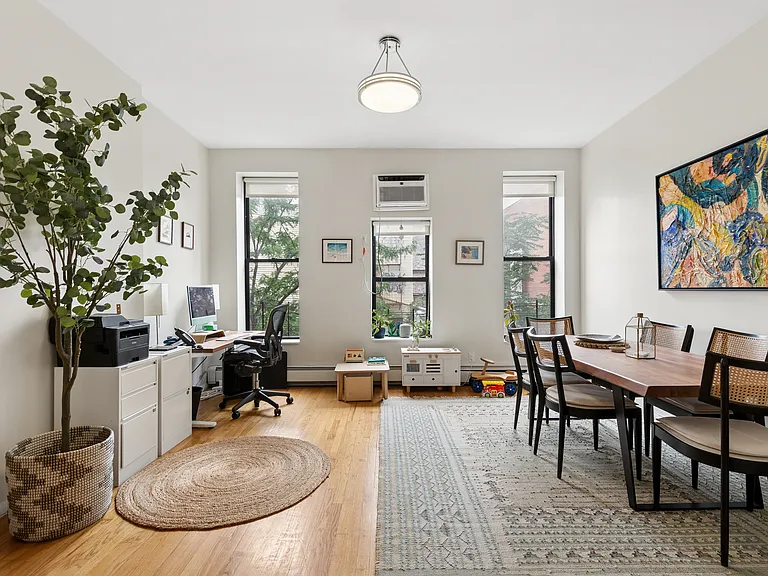 67 Bond St #2 — Photo 3