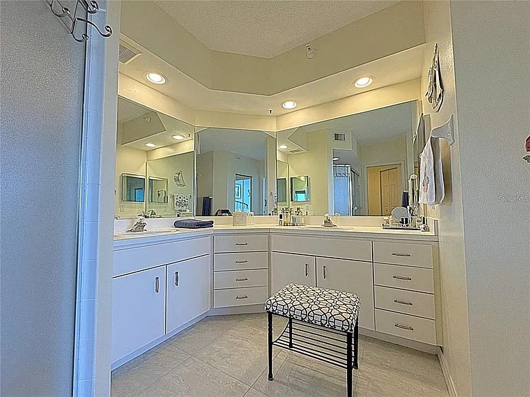 6205 Shoreline Dr #1305 — Photo 22