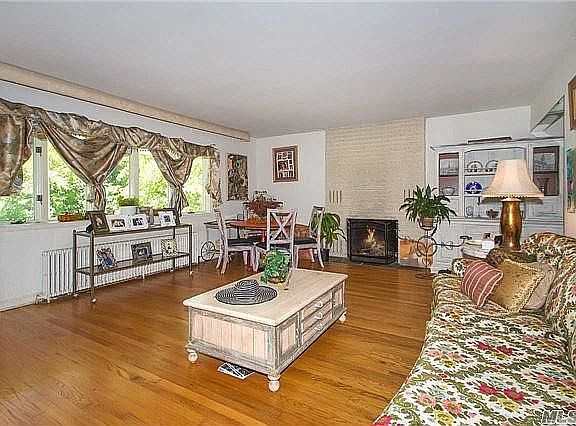 5th image of 340 Scudder Ave