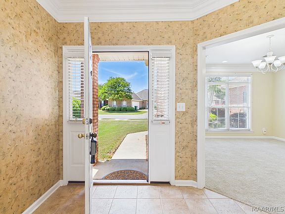 5th image of 966 Somerset Dr