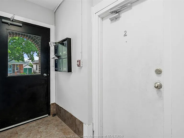 1094 Lincoln Rd — Photo 22