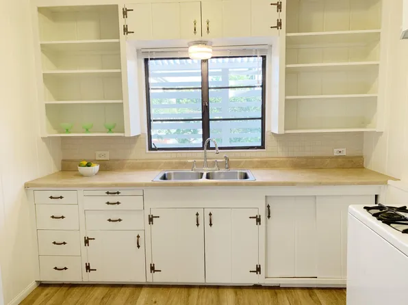 (undisclosed Address), Santa Ana, CA 92706
