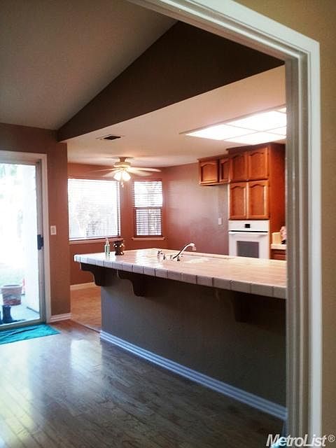 2nd image of 5911 Laguna Villa Way