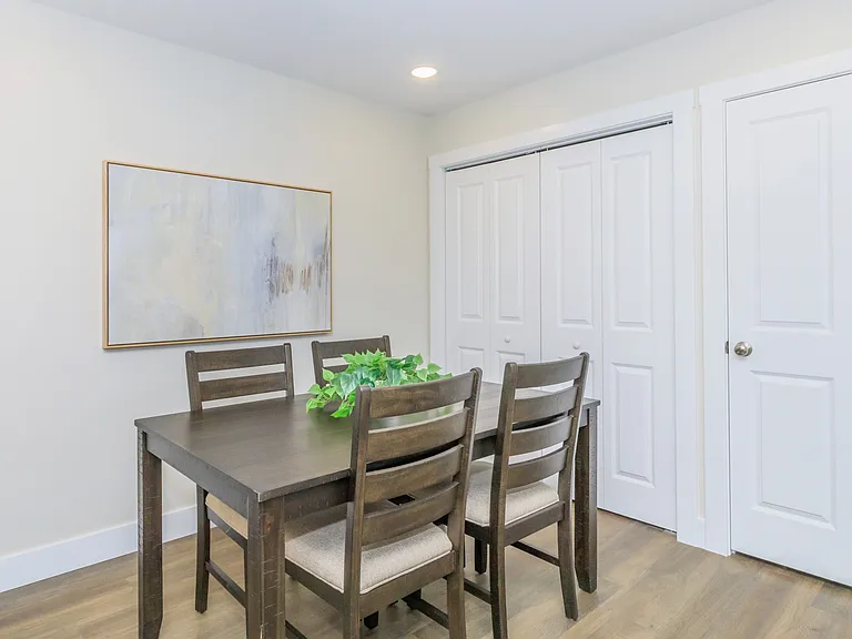 Orchard Park Apartments Dining