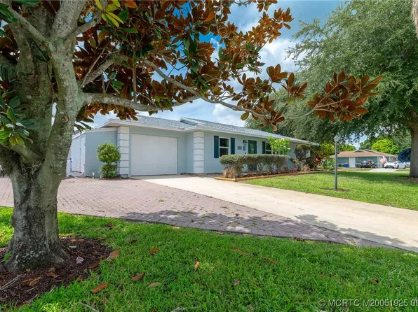 1000 NE Zebrina Senda, Jensen Beach, FL 34957