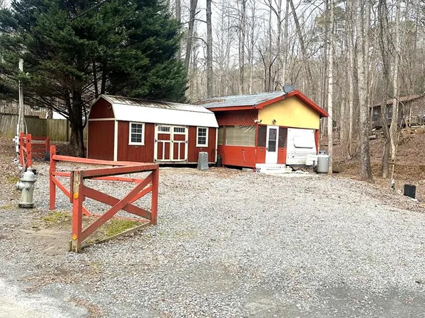 30 26th St, Ellijay, GA 30540