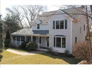 3 Cedar St, Wellesley, MA 02481