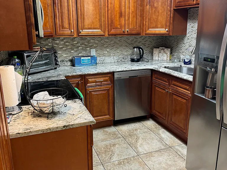 935 N Halifax Ave #402 — Photo 34
