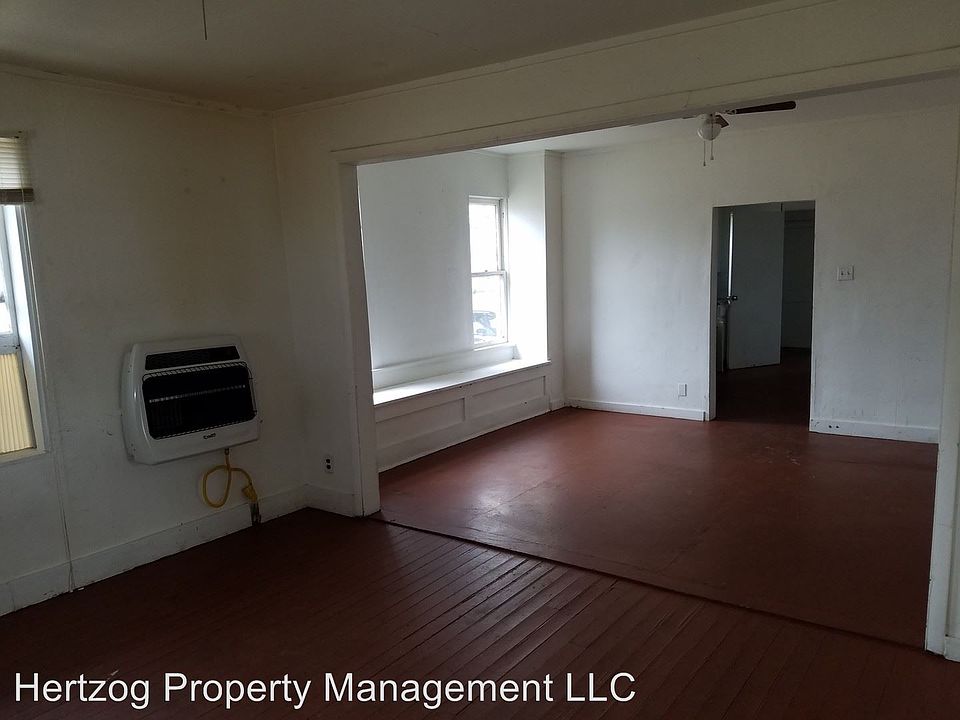 1st image of 600 N Oak St