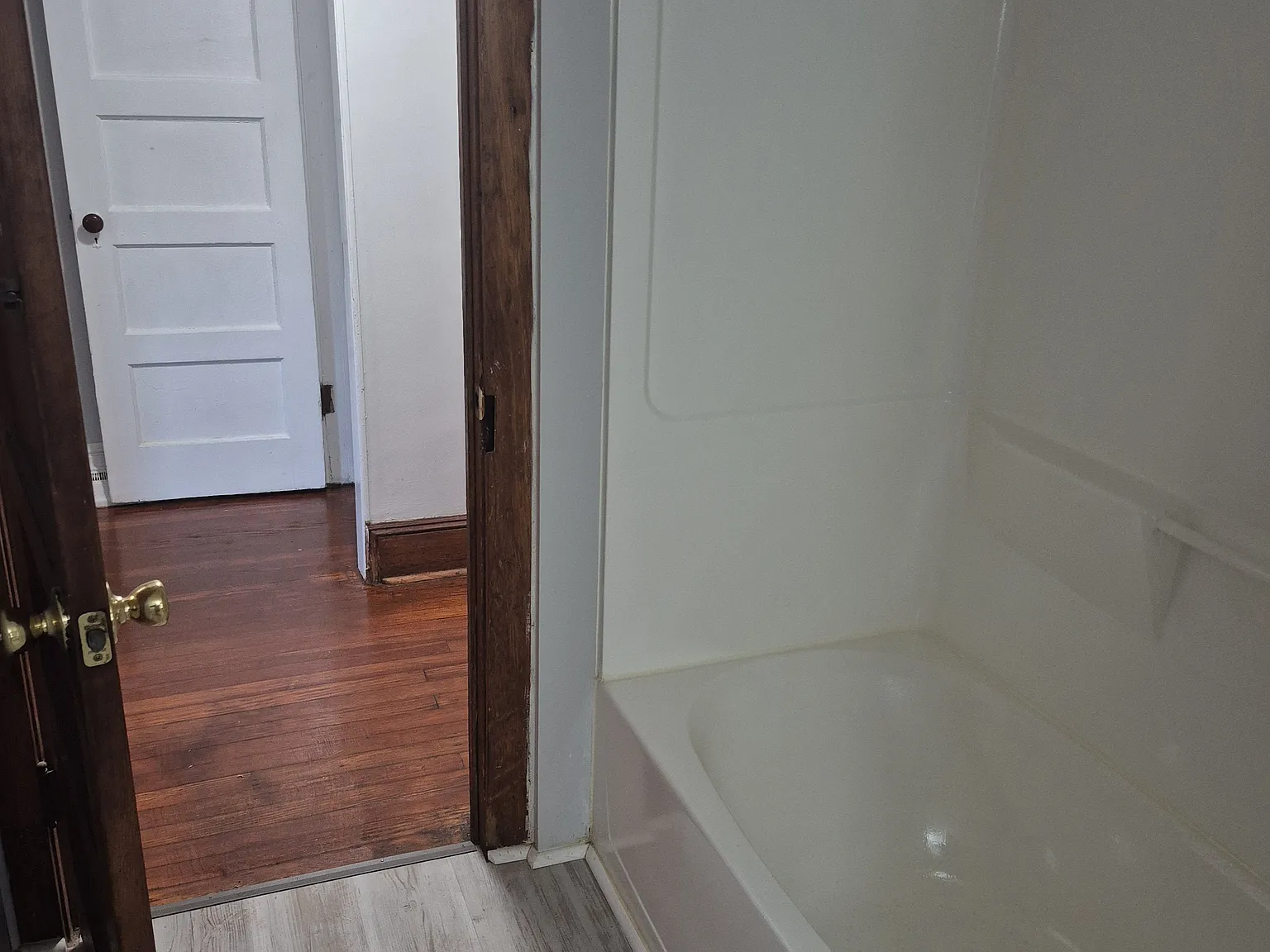 4 bed, 1827 sqft, $2,200 — Photo 3