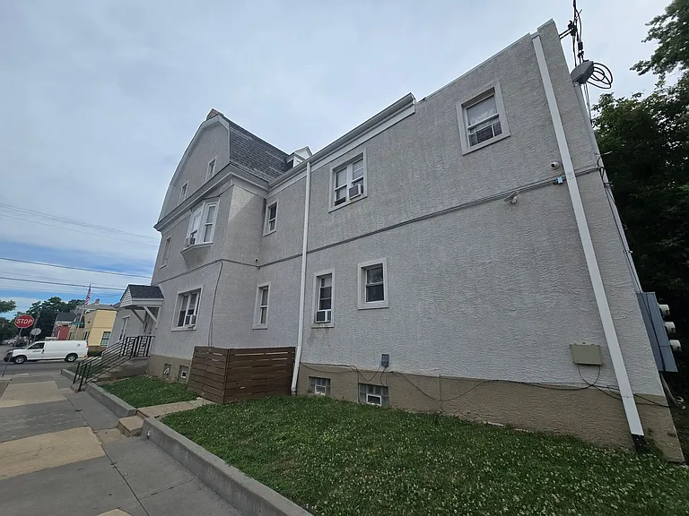 700 E Chelten Ave — Photo 10