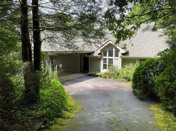 212 Club Colony Lane, Lake Toxaway, NC 28747