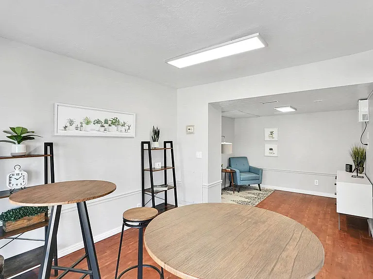 Park Capitol Apartment Homes — Photo 18