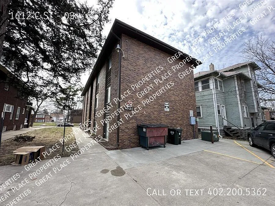 2 bed, 720 sqft, $759 — Photo 2