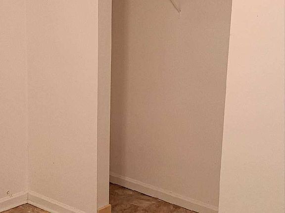 5th image of 407 Turpin Dr APT 7