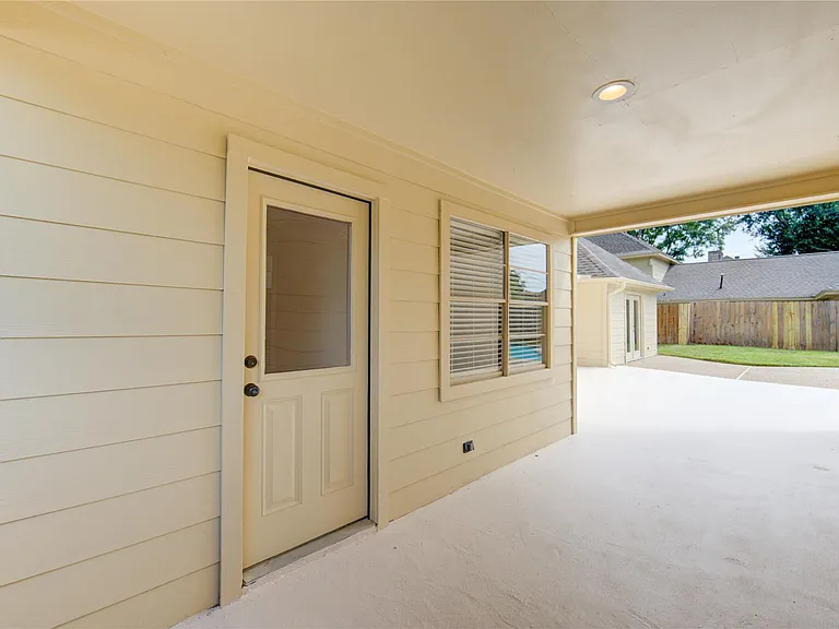 9115 Taidswood Dr — Photo 44