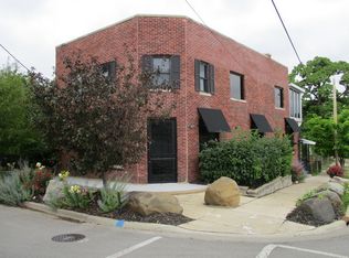 301 S Rosewood Ave, Aurora, IL 60505