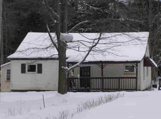 8046 Locust Dr, Williamsfield, OH 44093