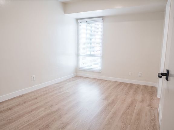 4th image of 1643 Woodruff Ave #4