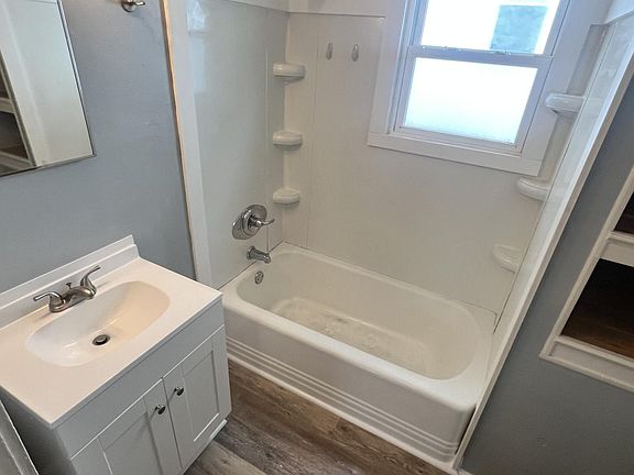 4th image of 300 Virginia Ave #300