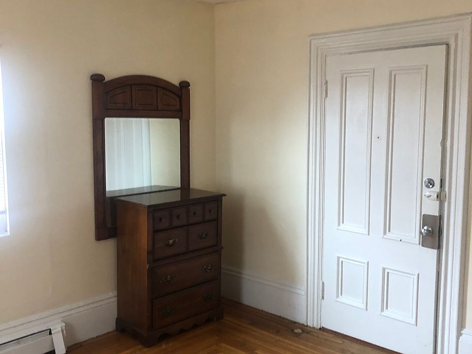 11 Ellsworth St Everett MA Zillow