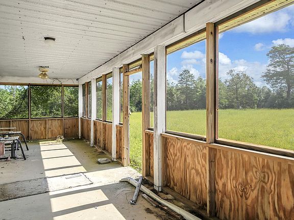 4th image of 6049 County Highway 1087