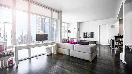 Rented by R New York