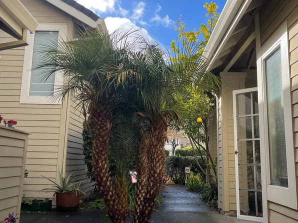 434 Seagull Ct, Hercules, CA 94547