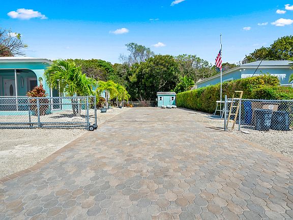 3rd image of 312 Ryan Ave