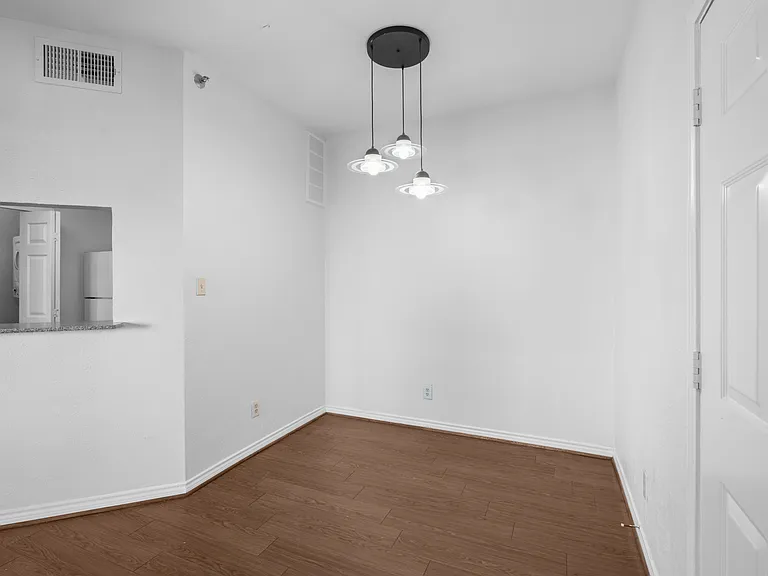 1001 Liberty St #116 — Photo 6