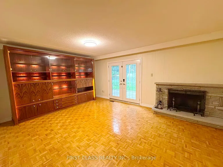 1353 Myron Dr #LOWER — Photo 10