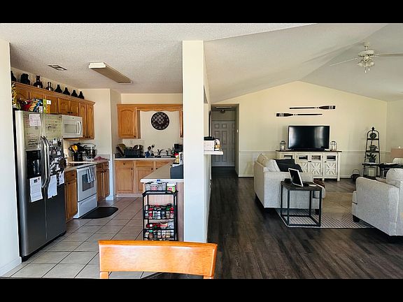 3rd image of 271 Star Hill Dr