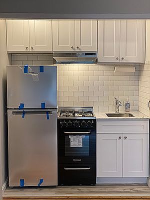 5th image of 1390 2nd Ave #2B