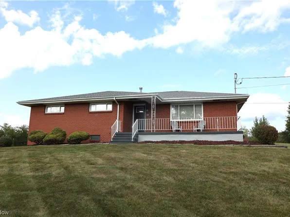 124 Sunview Ln, Follansbee, WV 26037