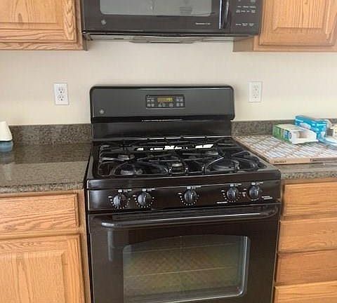 2nd image of 120 Whitney Breeze Ave