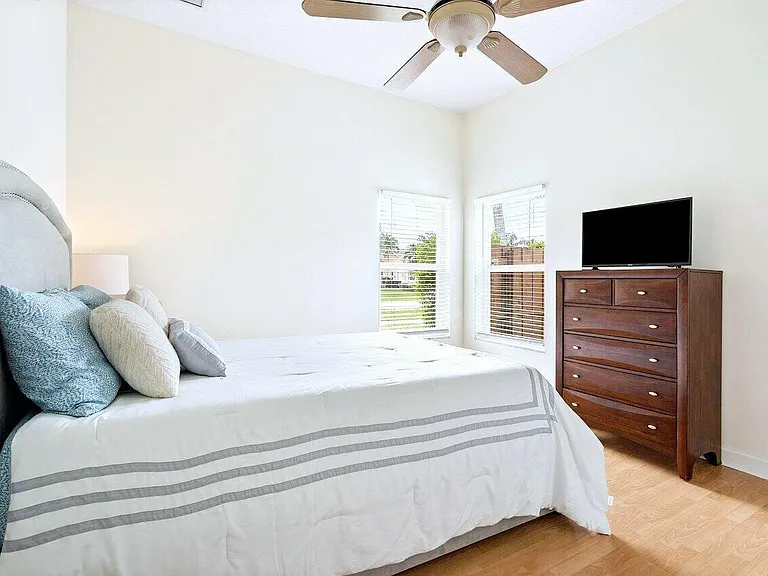 2665 Yarmouth Dr — Photo 20