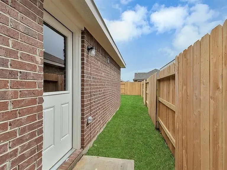 27003 Winward Creek Trl — Photo 26