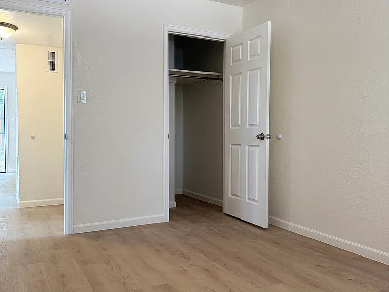 2412 E Saint Vrain St #B — Photo 10