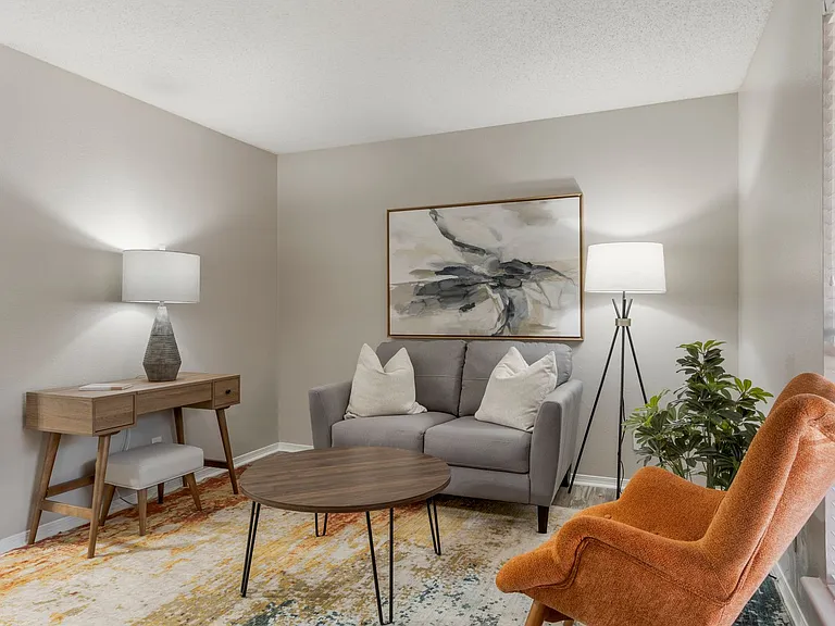 Echo Trail Apartments - Lease Today & Save $300 OFF Move-In Costs! — Photo 33