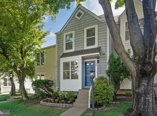 7329 Castleberg Ct, Alexandria, VA 22315