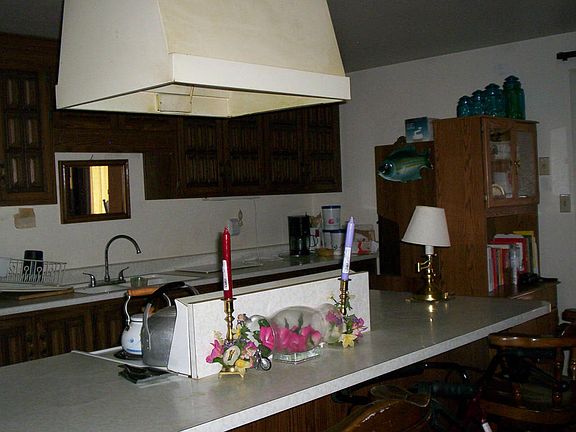 5th image of 7015 W Holly St