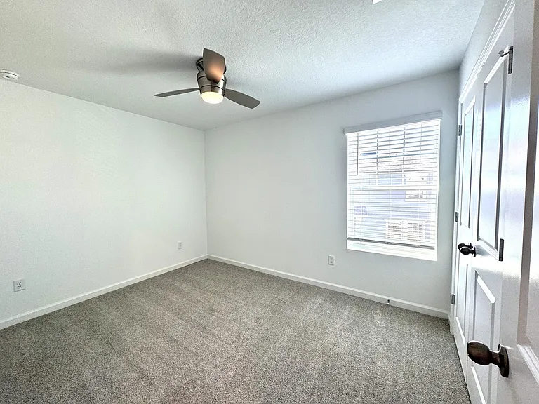 1025 Spring Palms Loop — Photo 6