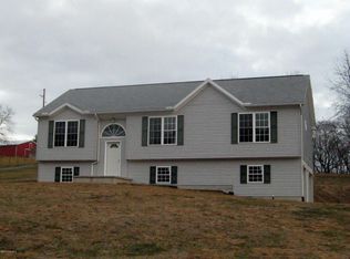16 Blee Hill Rd, Danville, PA 17821