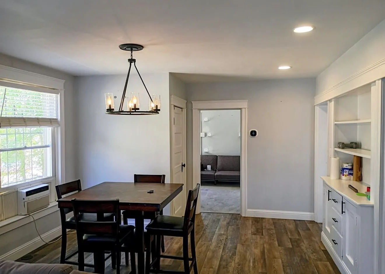 2 bed, 950 sqft, $2,200 — Photo 1