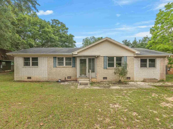 6105 E Shore Dr, Pensacola, FL 32505