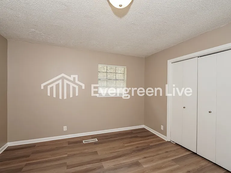 104 Hatch Dr — Photo 11