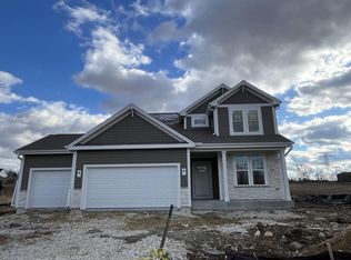 N50W19417 Tamarind Way, Menomonee Falls, WI 53051