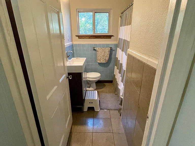 718 W Colorado Blvd — Photo 11