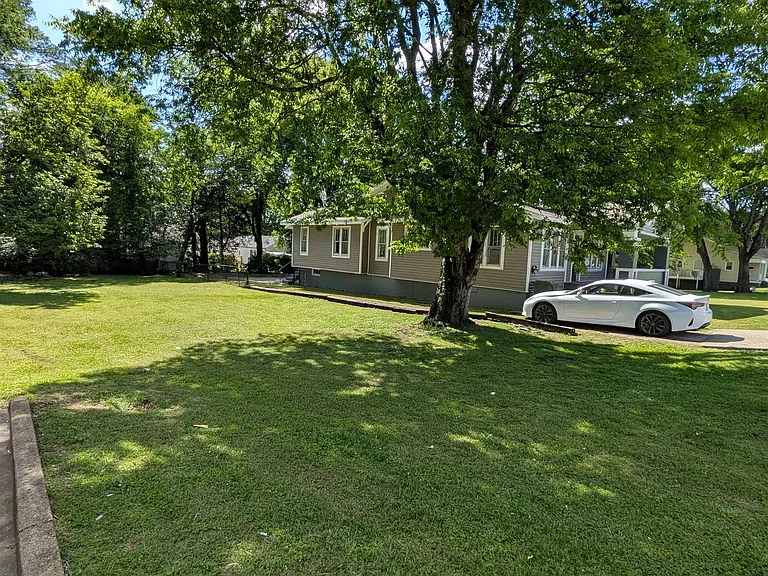2404 Whitesburg Dr S — Photo 21