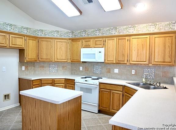 4th image of 8502 Camberwell Dr
